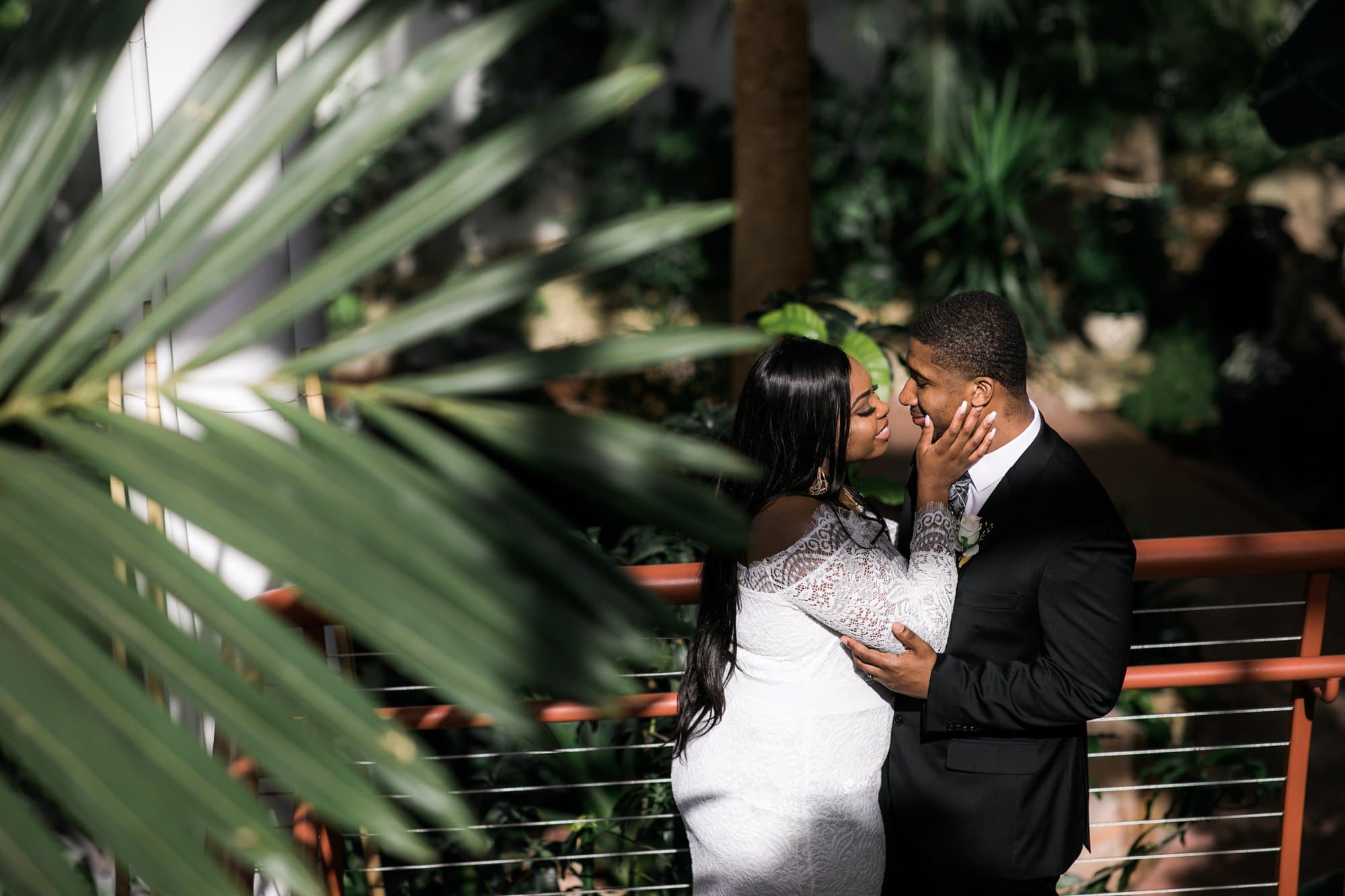 cheyenne, wyoming botanic gardens bride and groom