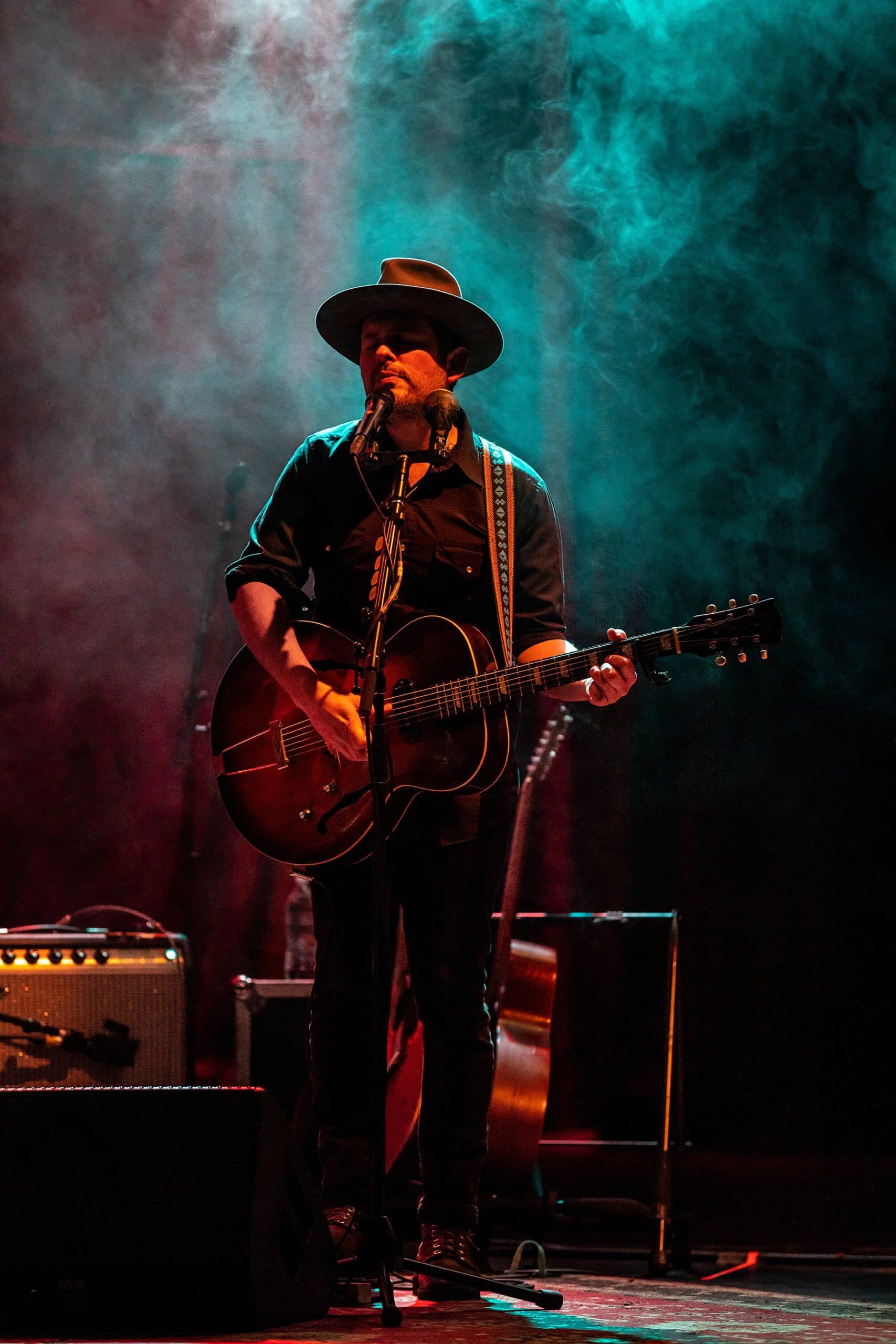 gregory alan isakov in concert