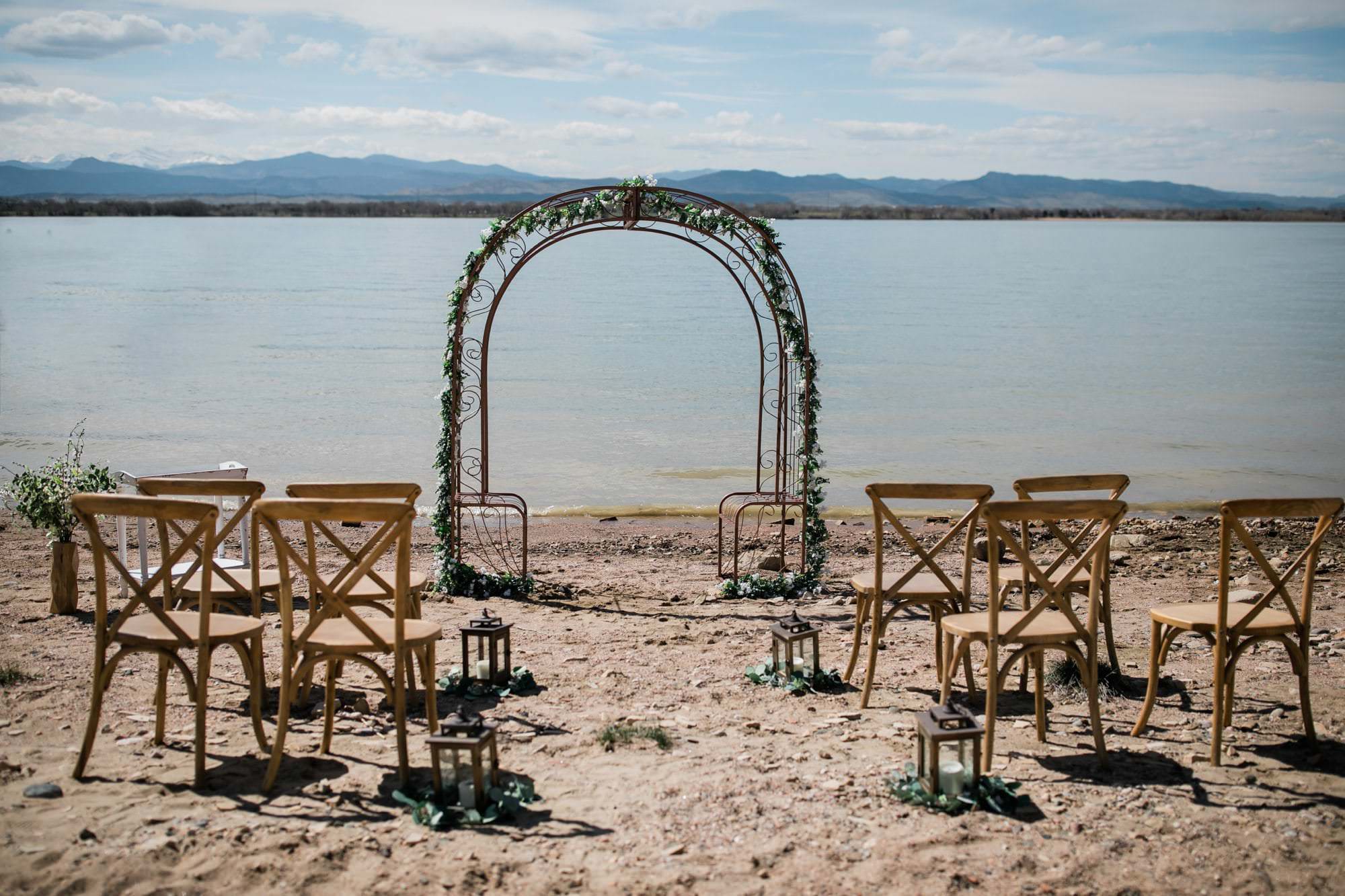 Boyd lake wedding altar