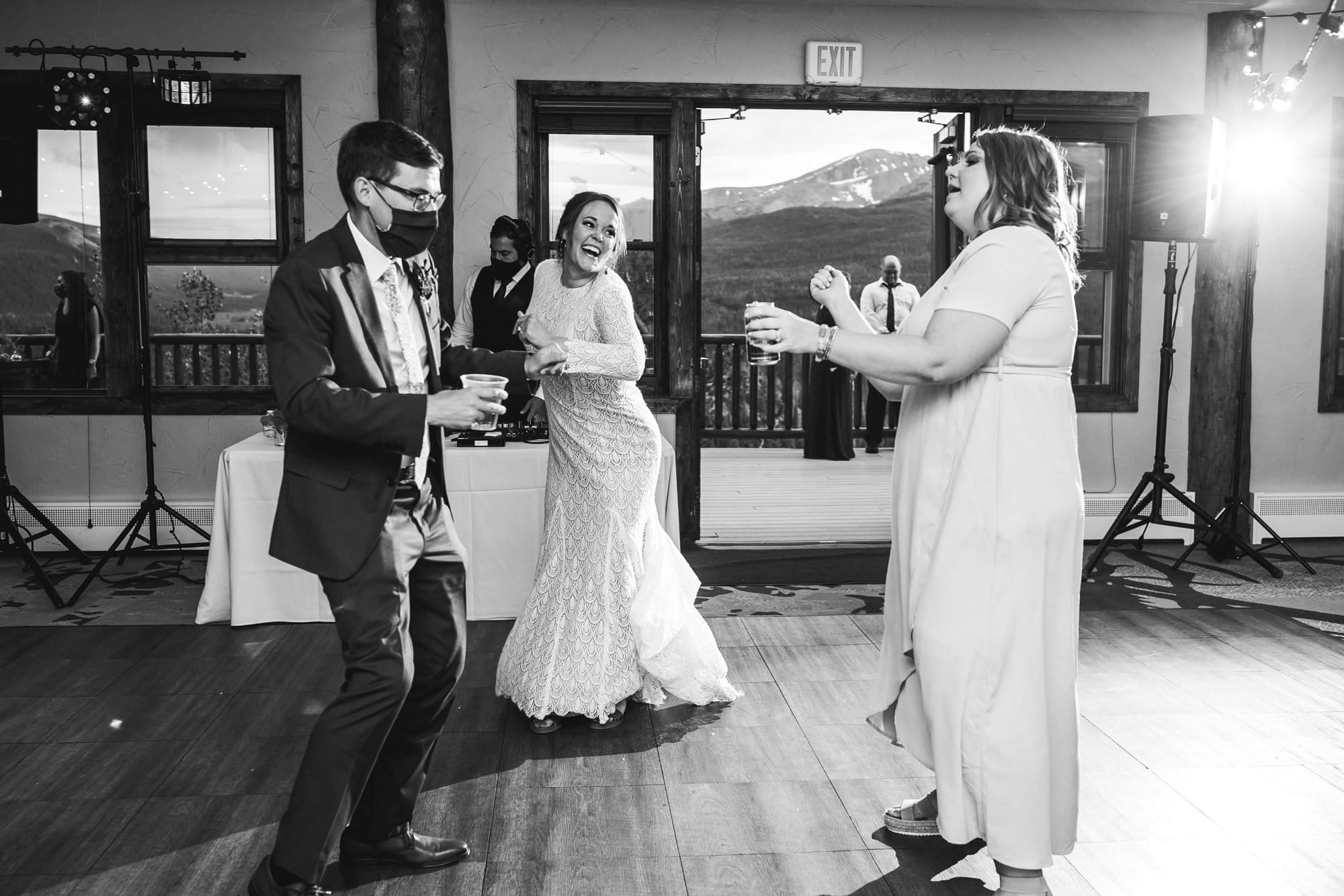 wedding dance floor, bride dancing during pandemic