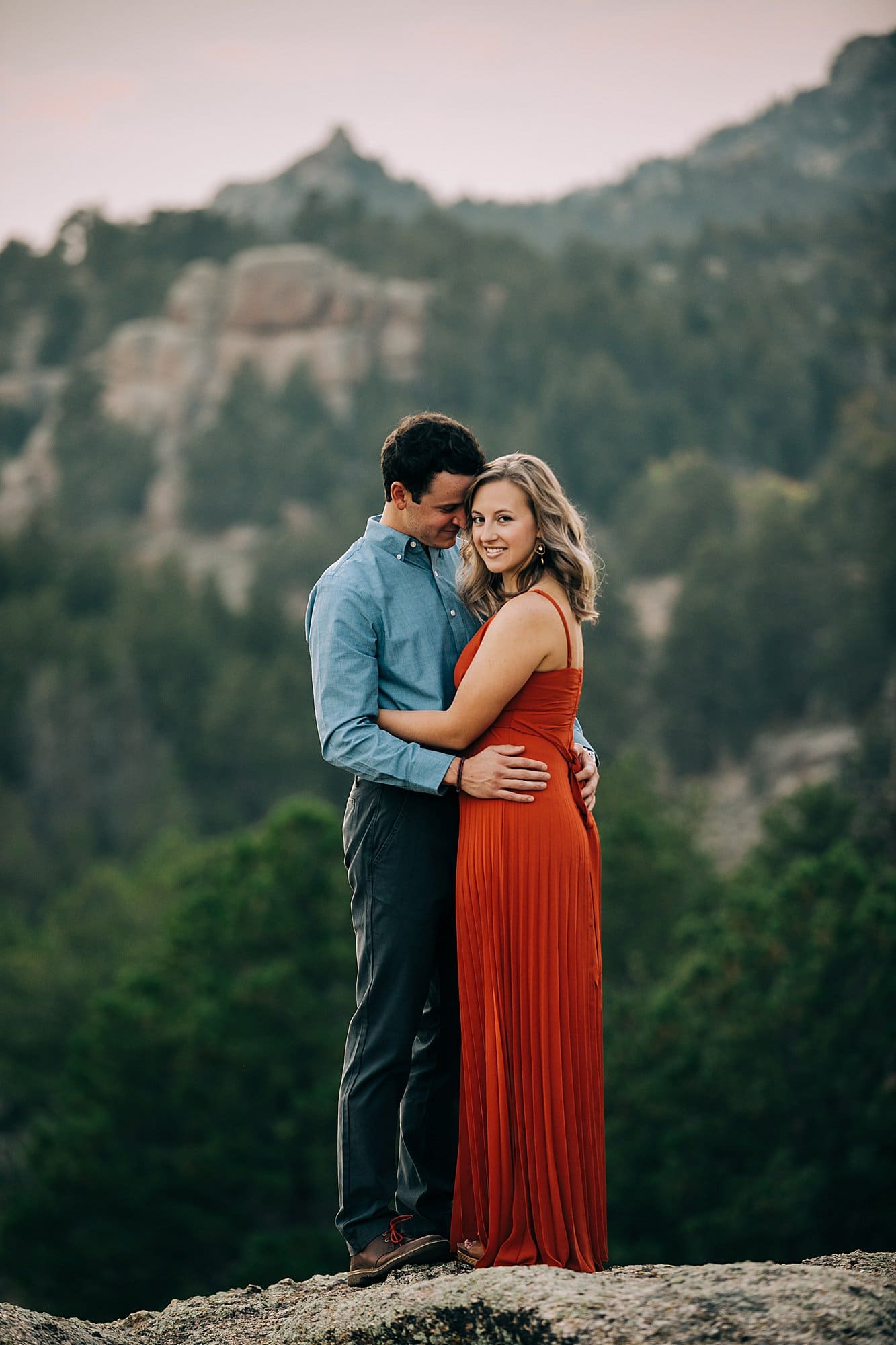mountain engagement session, what to wear